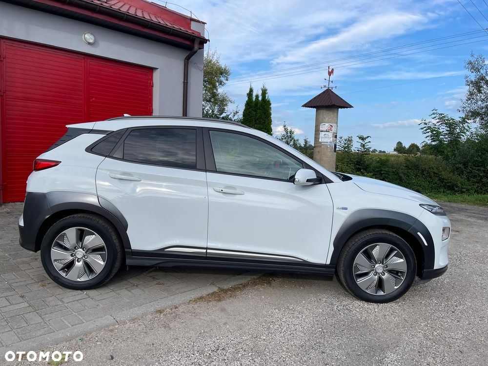 Hyundai Kona 64kWh Premium - 6