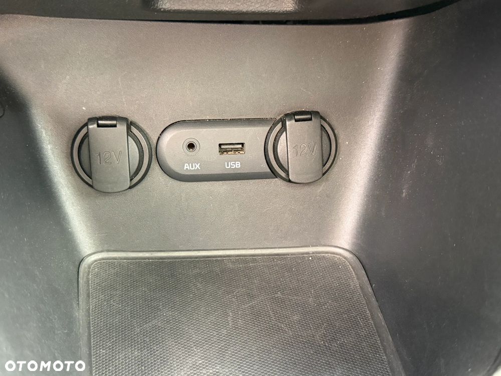 Kia Ceed 1.6 CRDi 128 Platinum Edition - 30