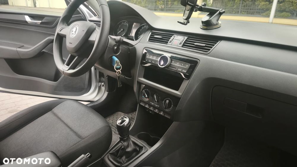 Skoda RAPID 1.0 TSI Active - 13
