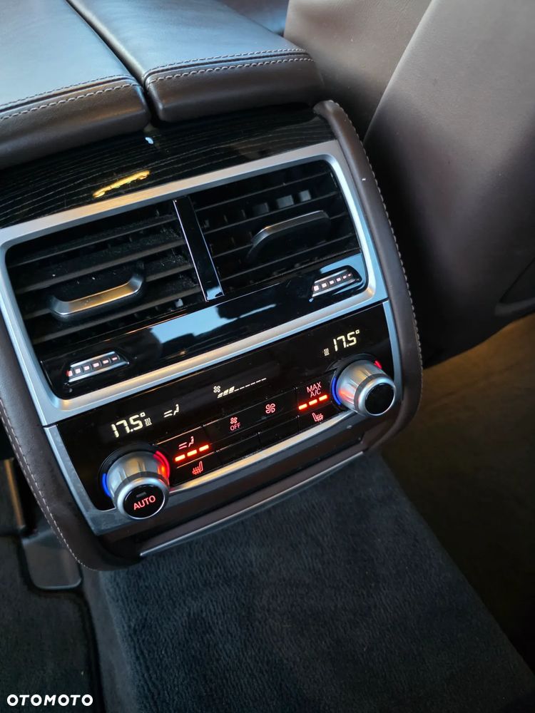 BMW Seria 7 730d - 26