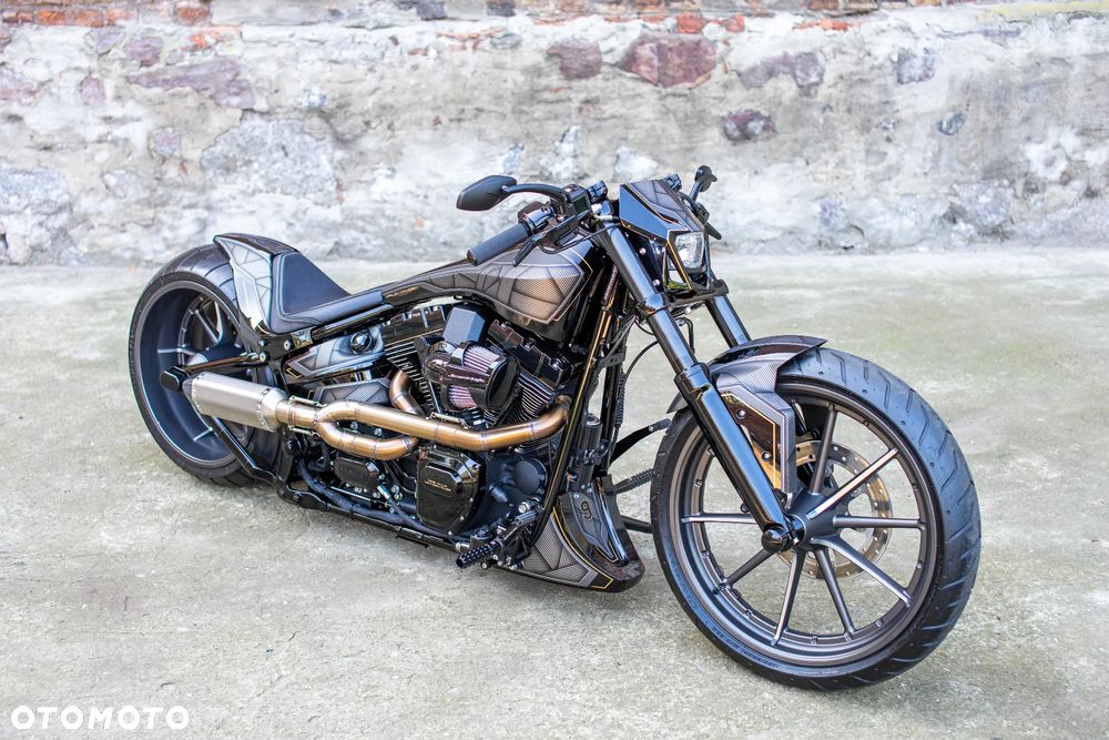 Harley-Davidson Softail Breakout - 6