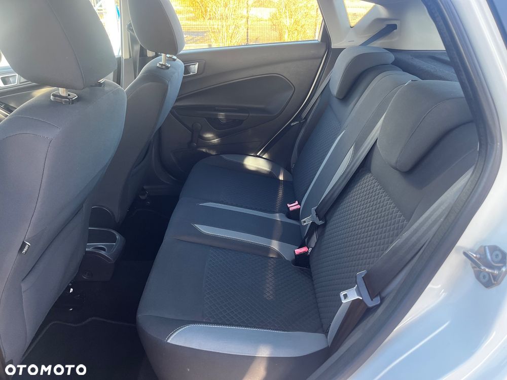 Ford Fiesta - 37
