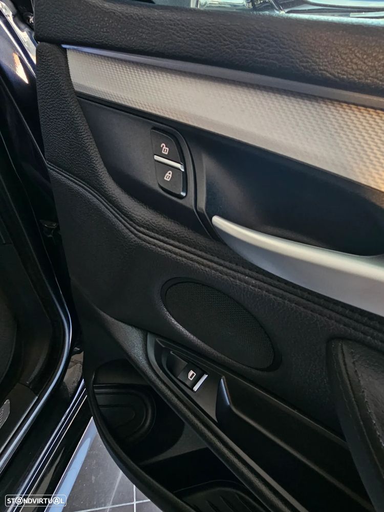 BMW X5 40e xDrive Pack M - 38