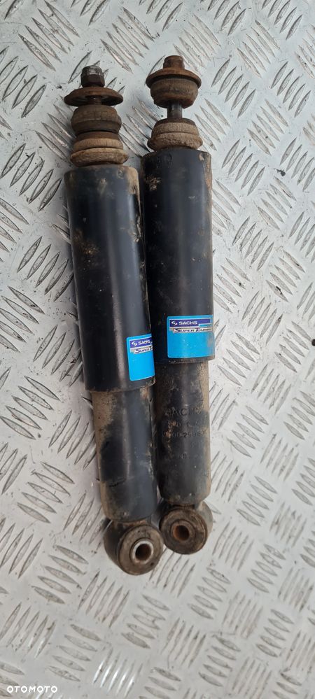 Nissan Terrano II Amortyzatory Przód Tył - 2