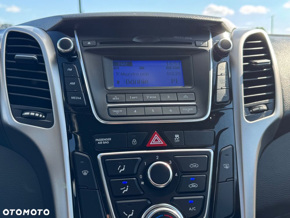 Hyundai i30 1.4 Trend - 24