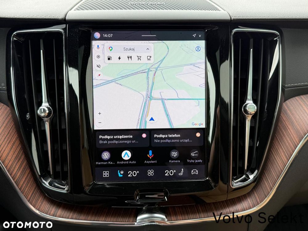 Volvo XC 60 T8 Plug-In Hybrid AWD Ultra Bright - 18