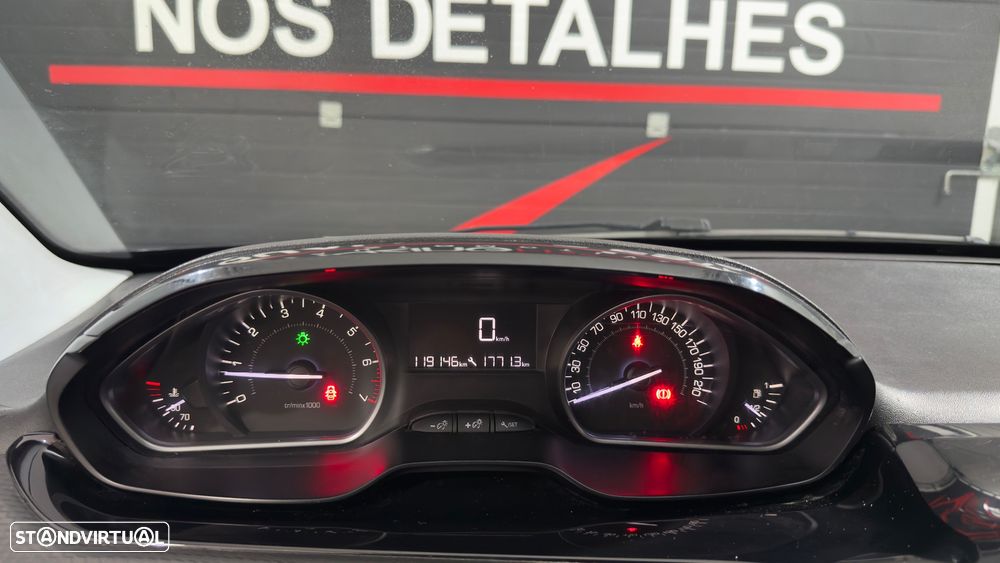Peugeot 208 82 VTI Style - 19