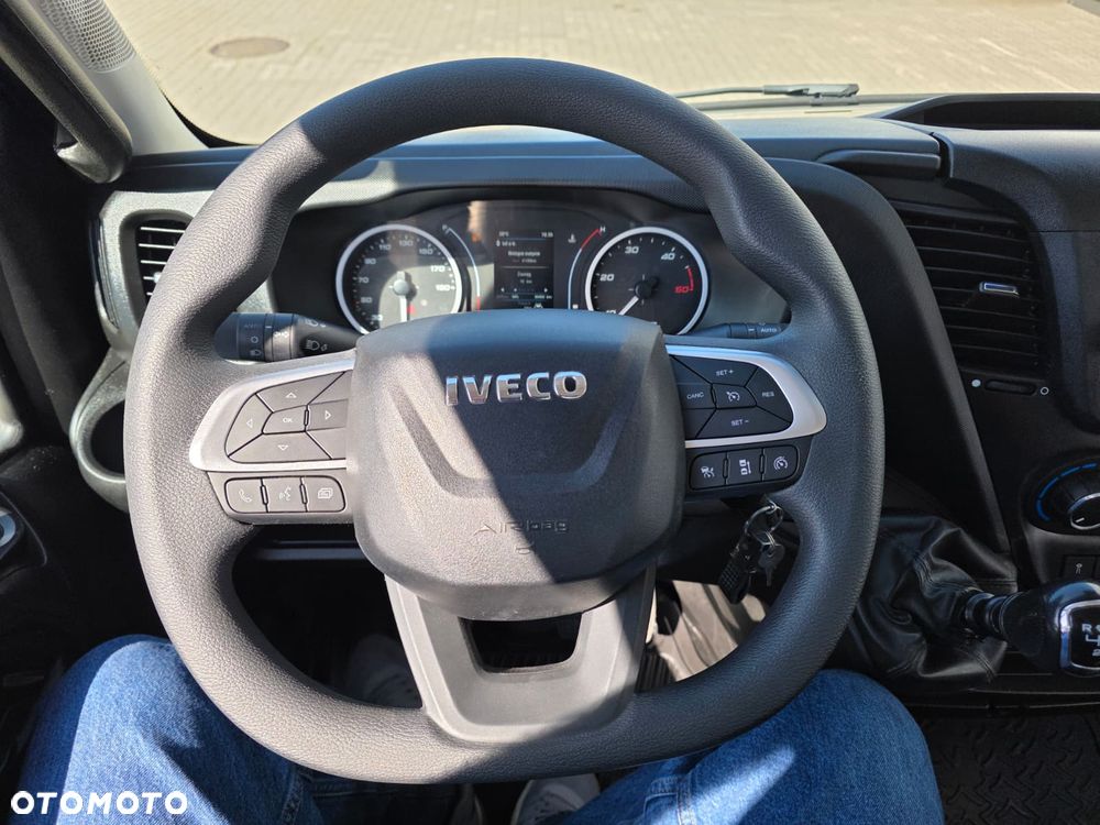 Iveco 35C16 3L Wywrotka Skrzynia narzędziowa ! Hak 3500 kg Wzmocniony jak 50C16 - 19