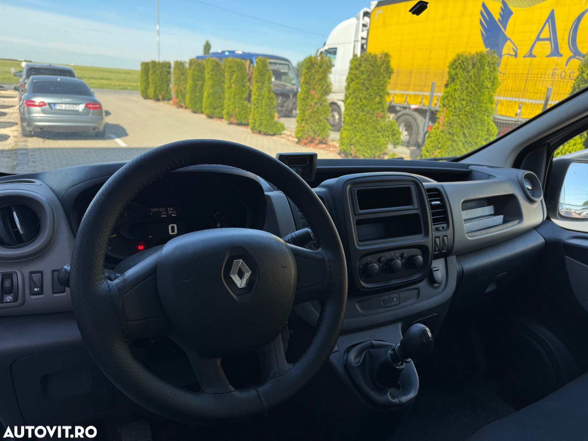 Renault Trafic - 8