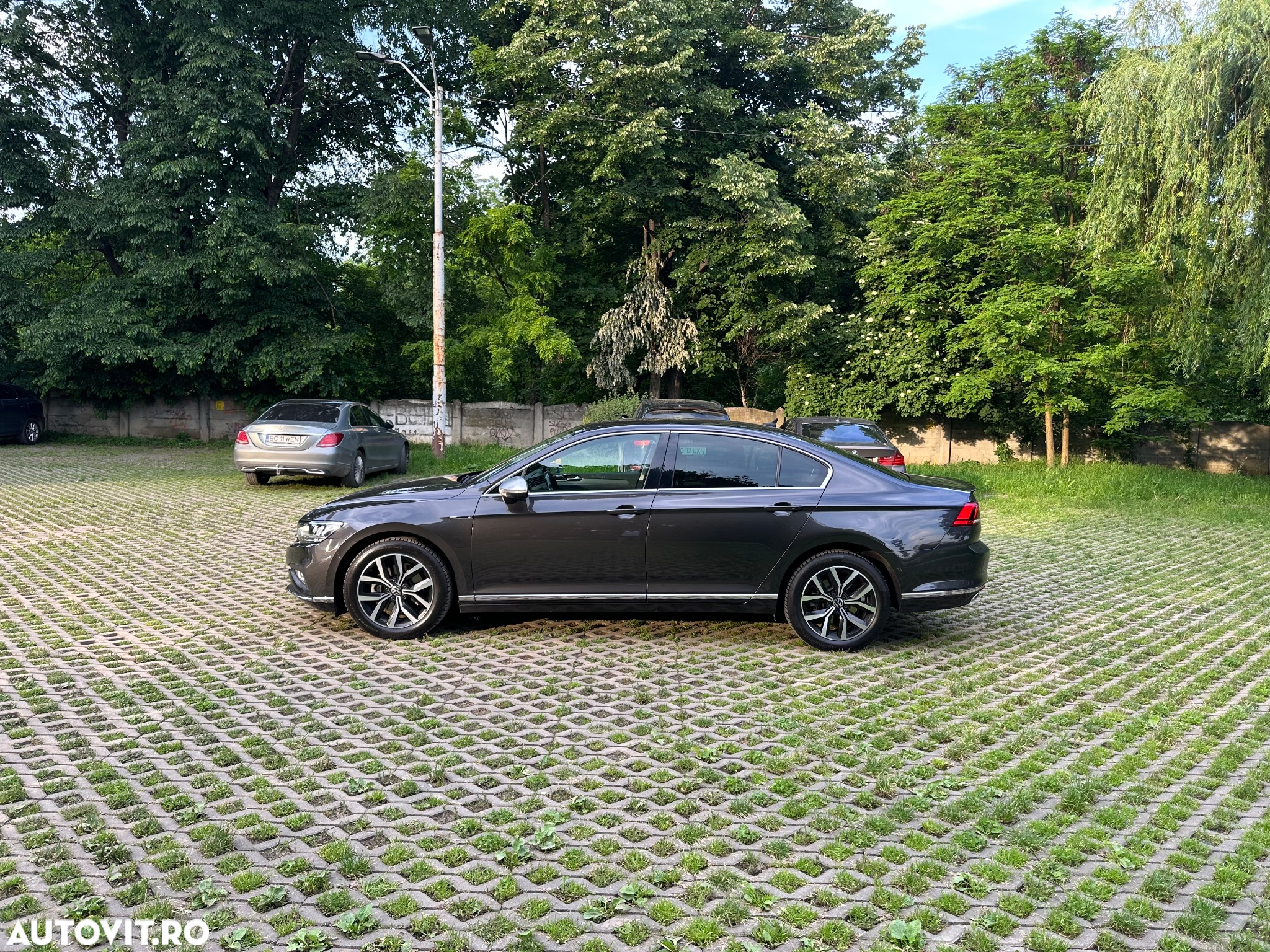 Volkswagen Passat 2.0 TDI DSG R Executive - 16