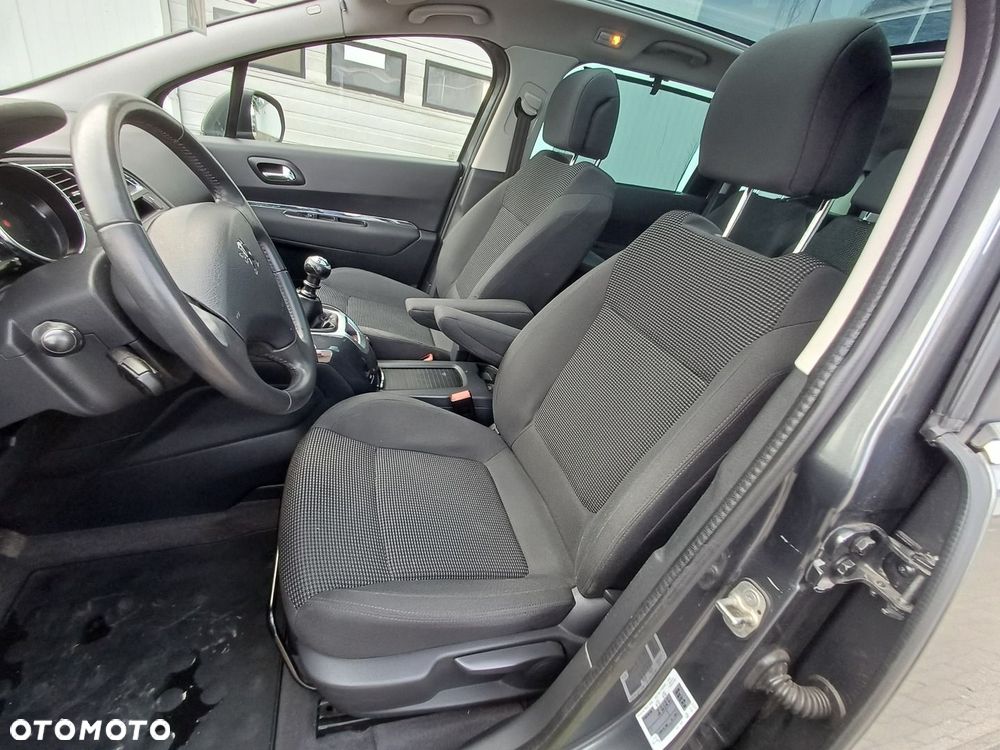 Peugeot 5008 2.0 HDi Allure 7os - 12