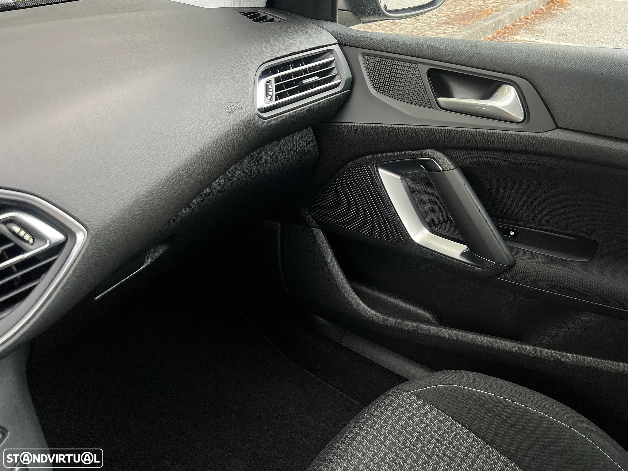 Peugeot 308 1.6 BlueHDi Style J17 - 16
