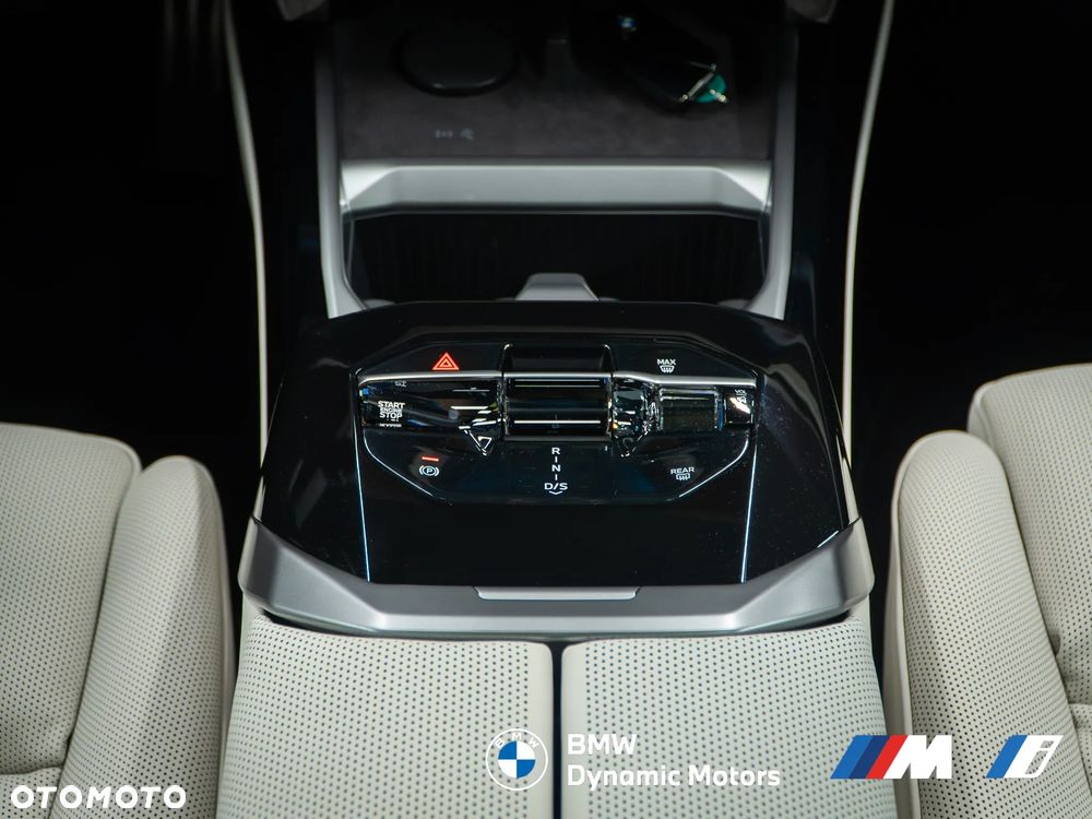 BMW Seria 7 740 xDrive - 31
