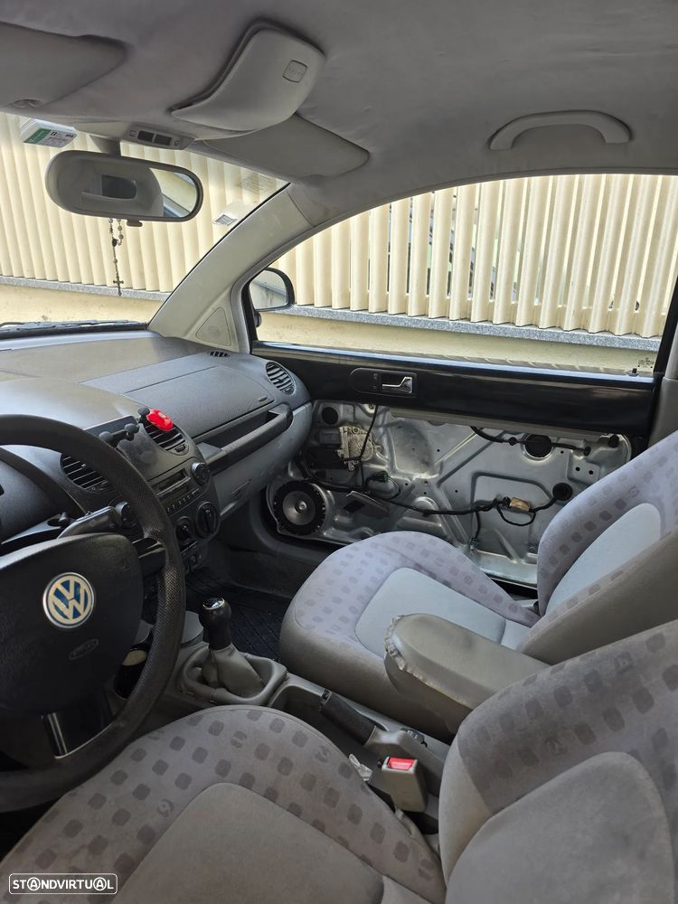 VW New Beetle - 5