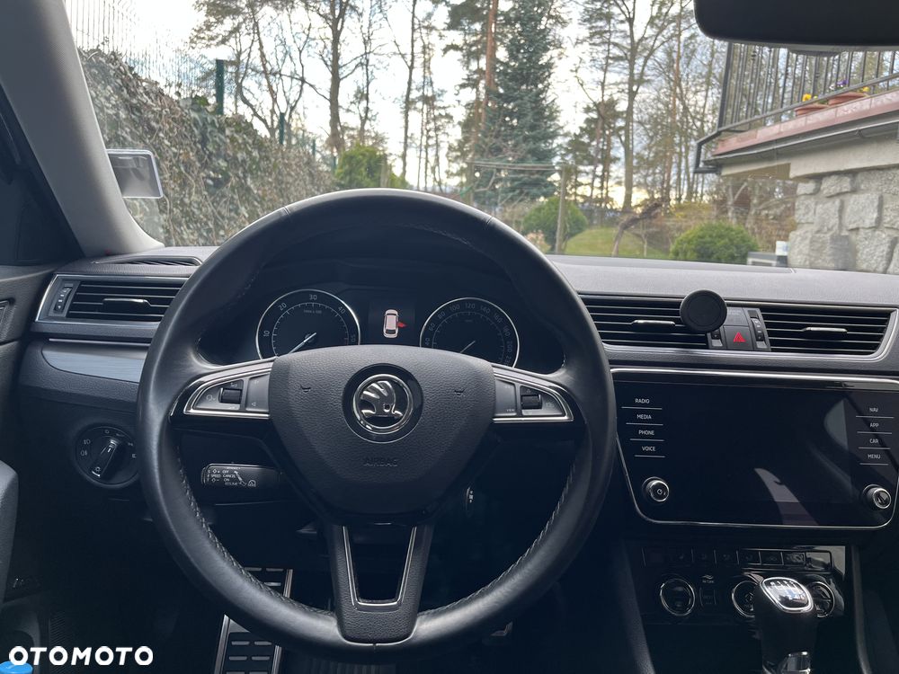 Skoda Superb 2.0 TDI Style - 19