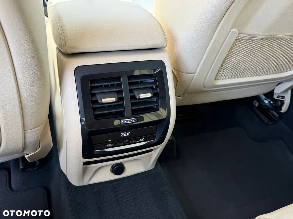 BMW X3 xDrive20d Luxury Line - 22
