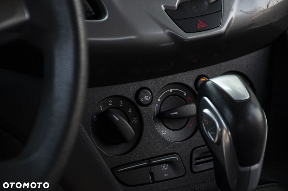Ford Transit Connect - 31
