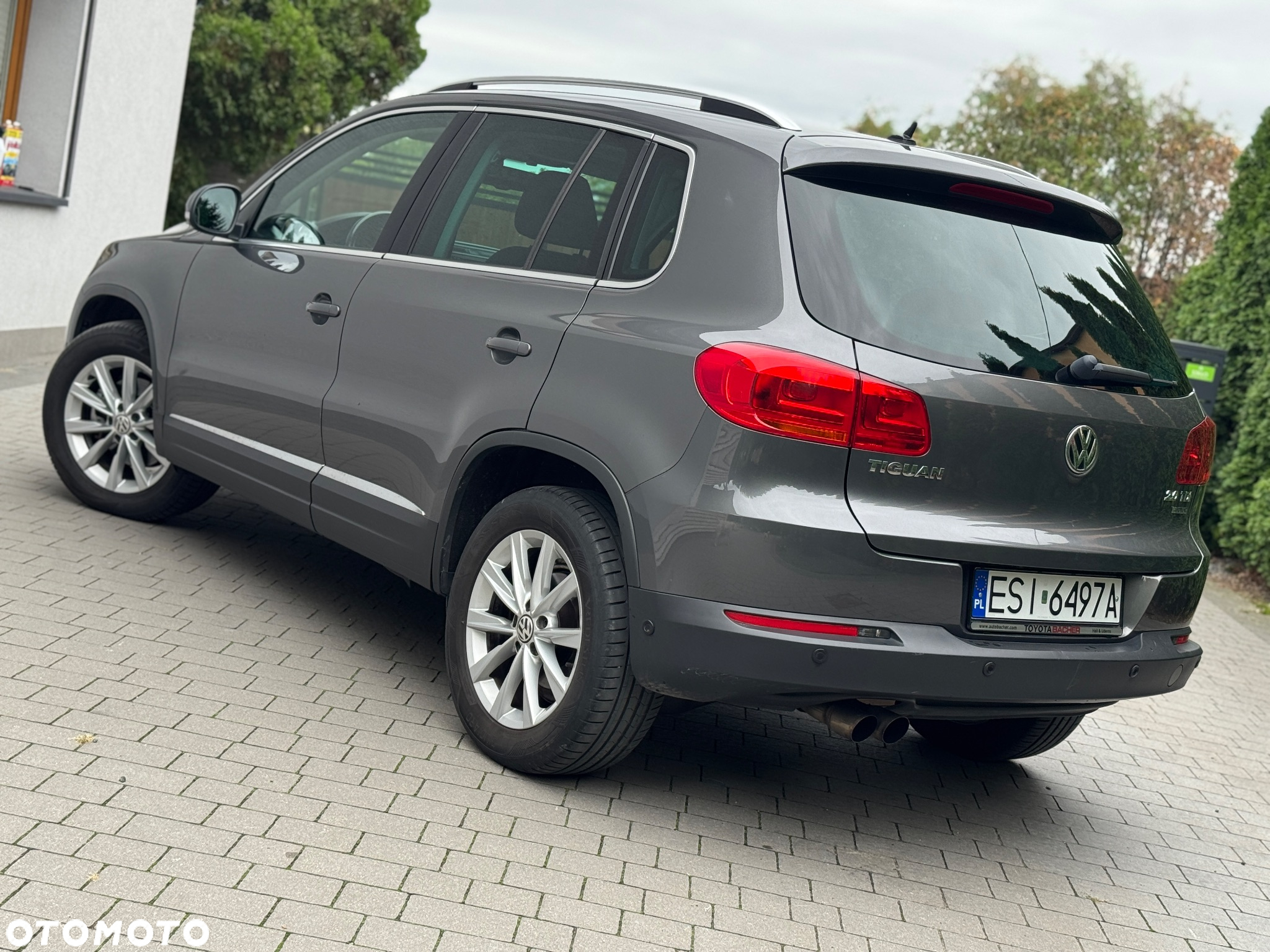Volkswagen Tiguan 2.0 TDI DPF 4Motion BlueMotion Technology Lounge Sport & Style - 4