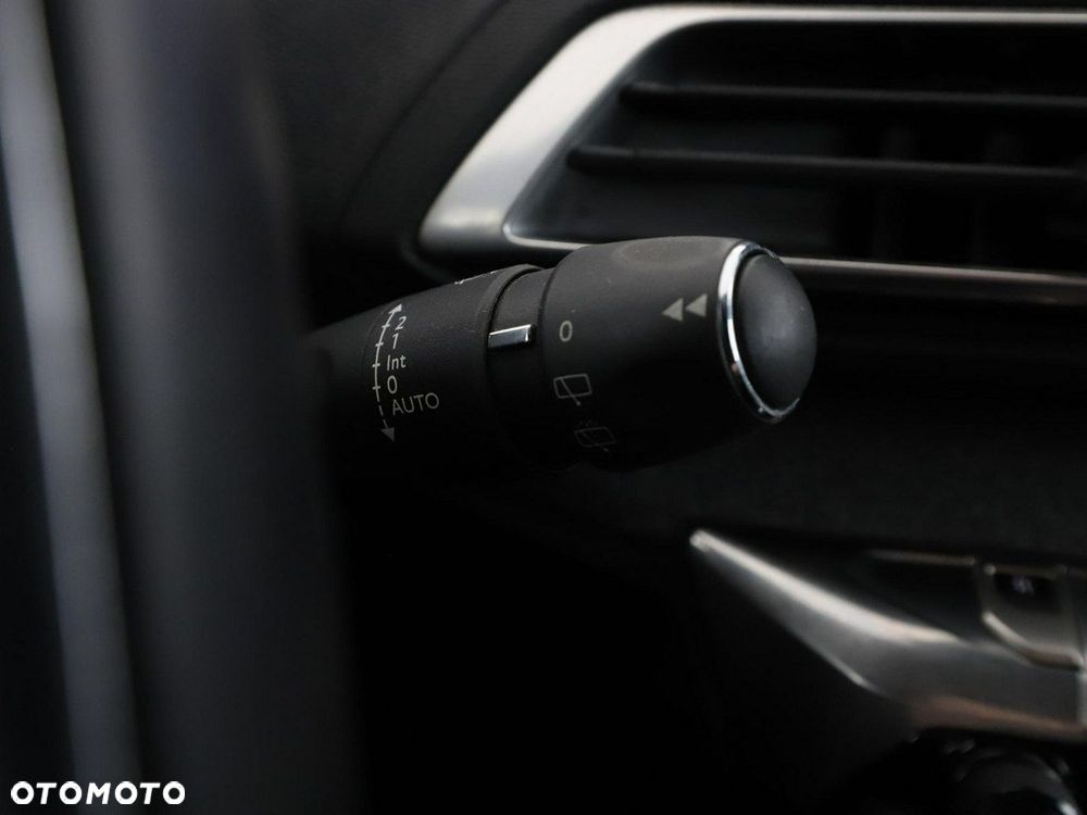 Peugeot 3008 1.6 THP Allure S&S EAT6 - 36