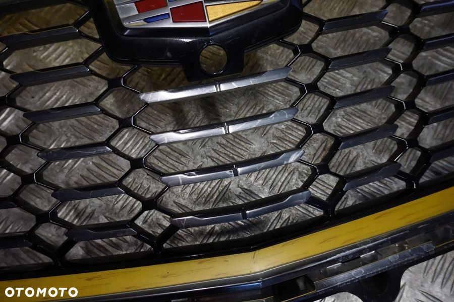 CADILLAC XT4 2019 2020 - Atrapa Przód Grill Chrom Pod Kamerę USA - 6