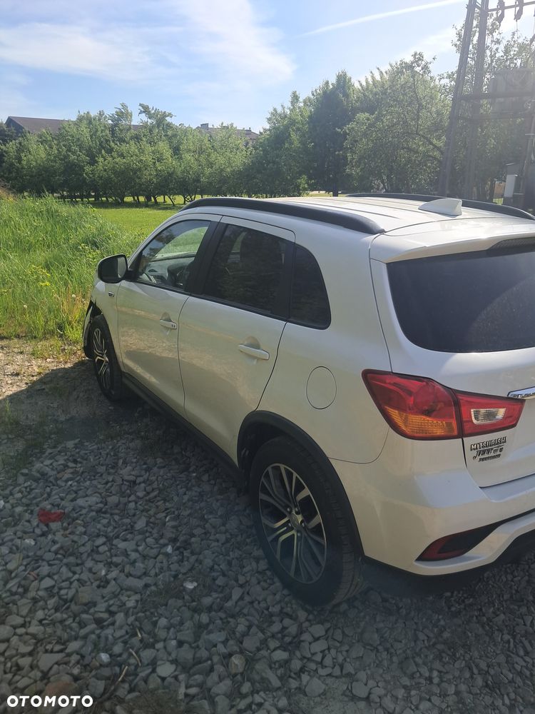 Mitsubishi Outlander - 4