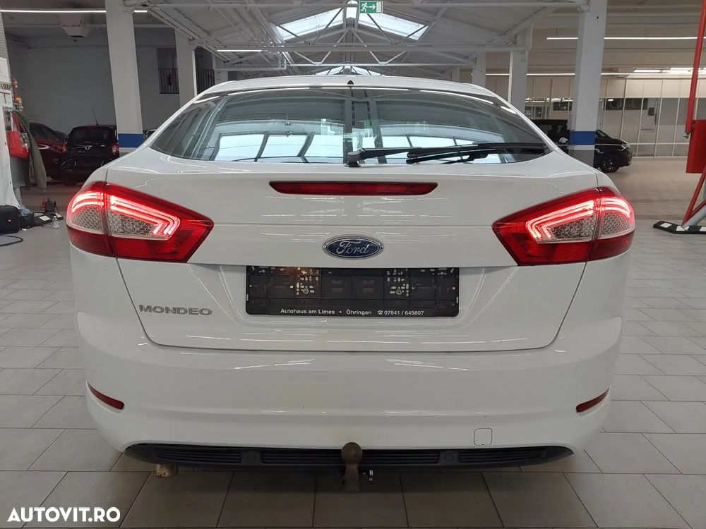 Ford Mondeo 2.0 TDCI Aut. Ambiente - 10