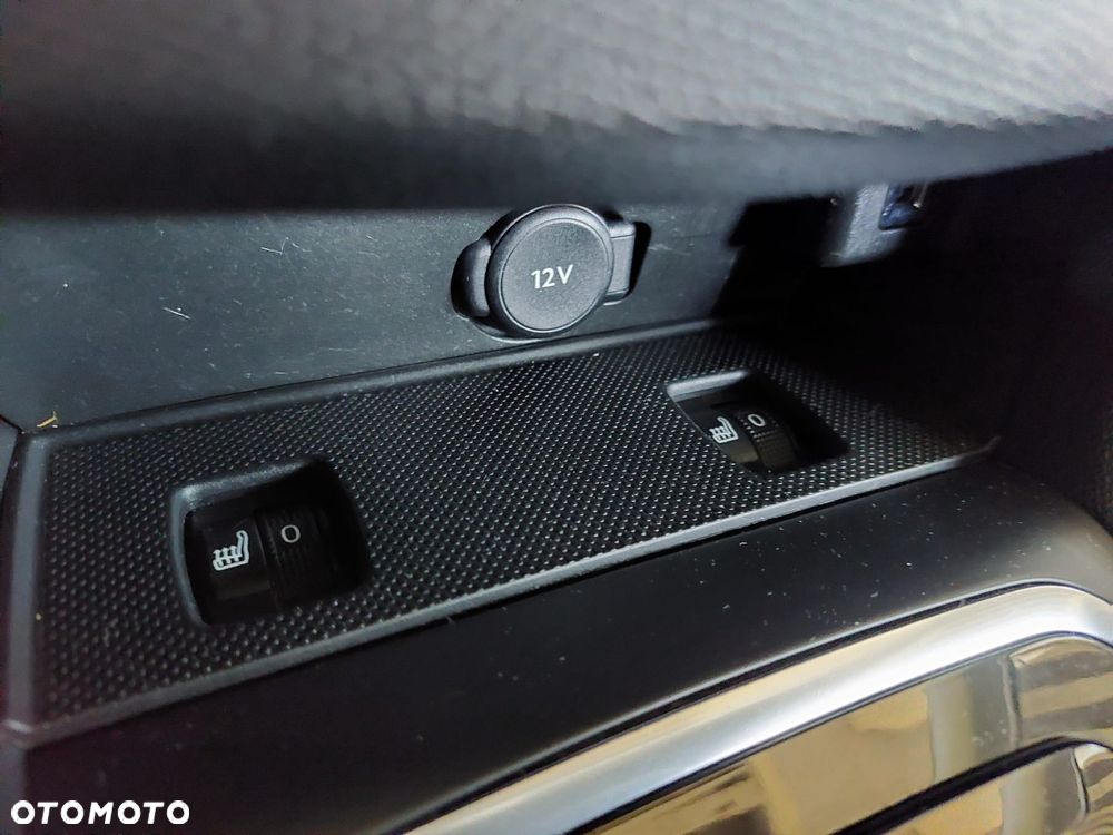 Peugeot 308 BlueHDi 130 EAT8 Black Edition - 19