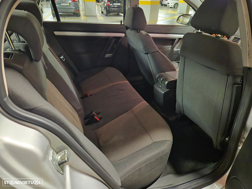 Opel Vectra 1.9 CDTi Elegance - 25