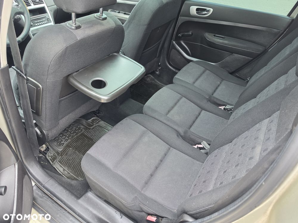 Peugeot 307 - 8
