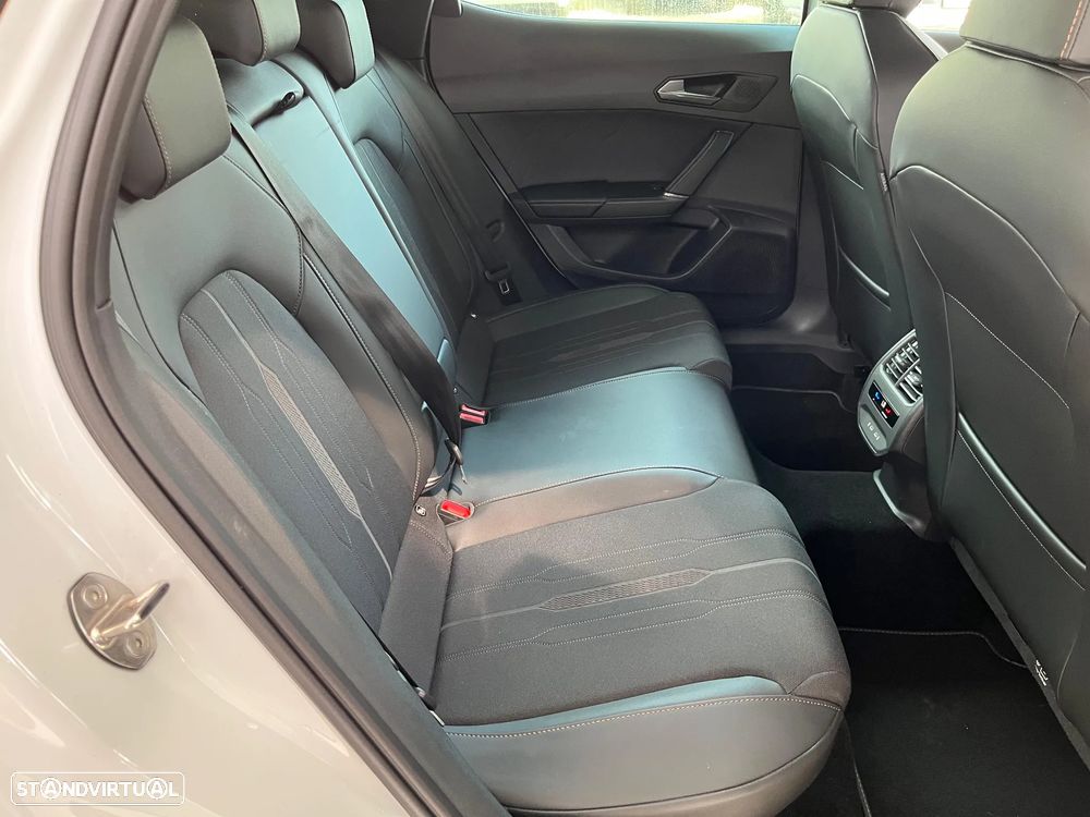 Cupra Formentor 1.4 e-Hybrid Base DSG - 11