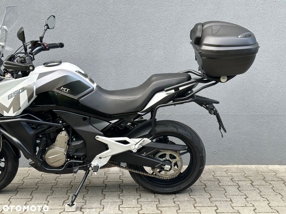 CFMoto 650 MT - 8