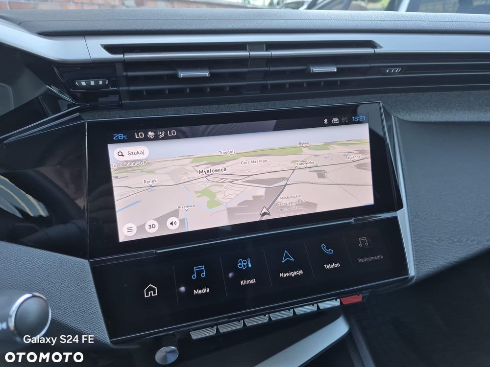 Peugeot 408 HYBRID 145 e-DSC6 Allure - 26