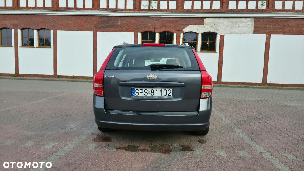 Kia Ceed - 7