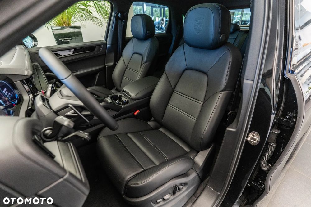Porsche Cayenne Black Edition - 12