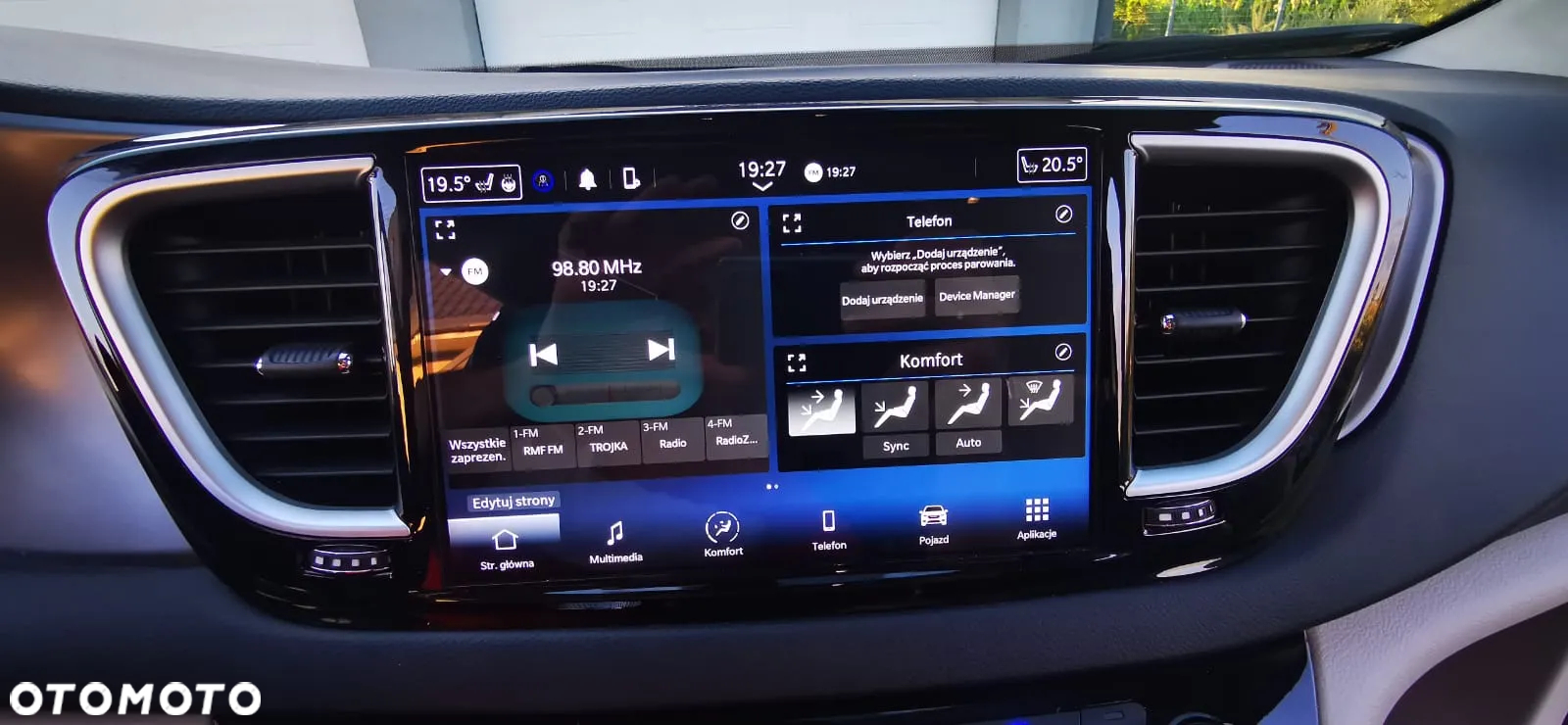 Chrysler Pacifica - 28
