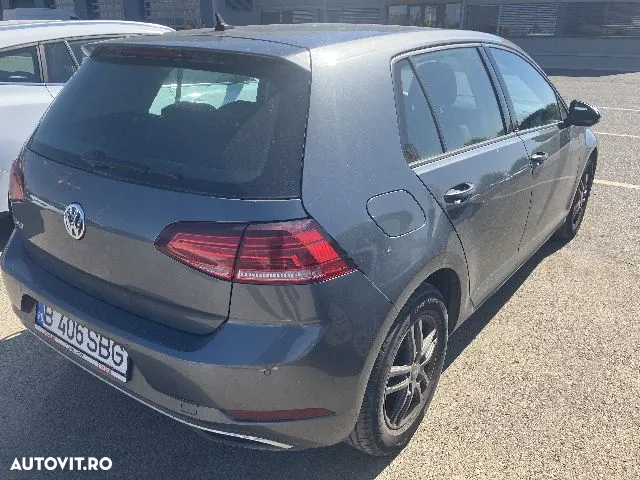 Volkswagen Golf 1.6 TDI Comfortline - 3