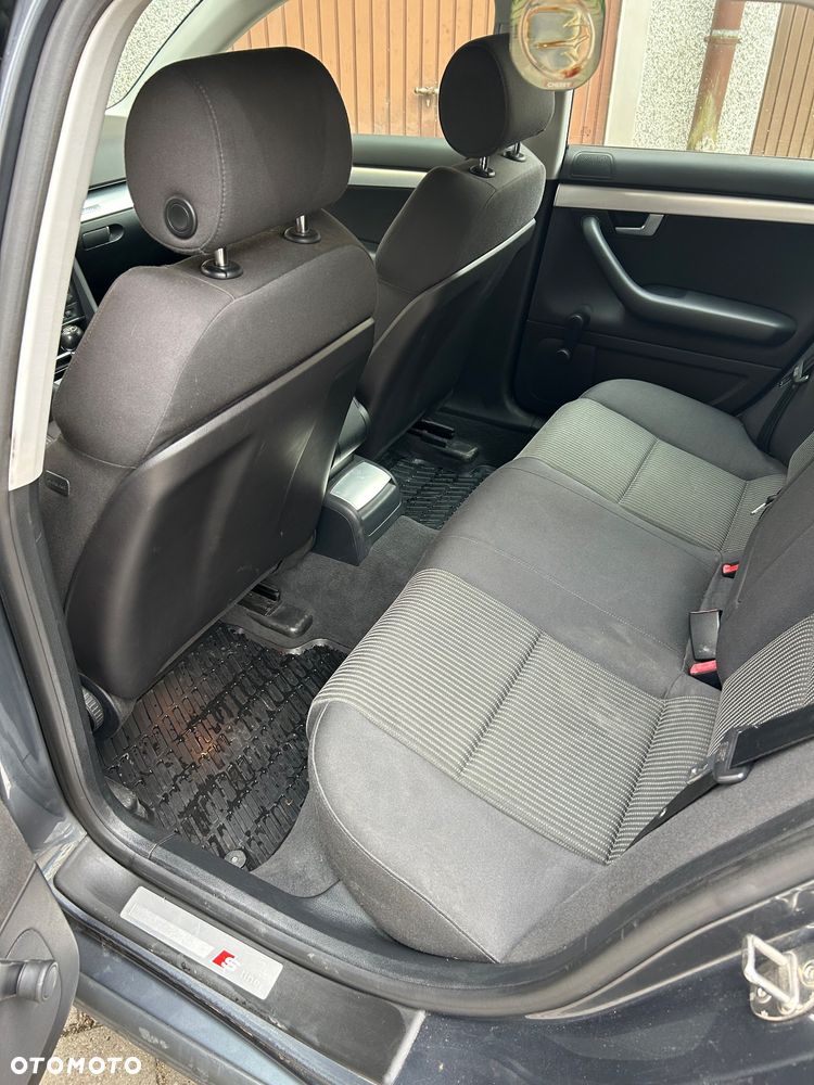 Audi A4 Avant 2.0 T FSI quattro - 6