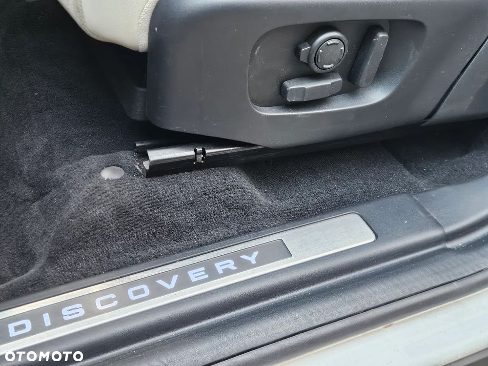 Land Rover Discovery Sport 2.0 D180 HSE - 28