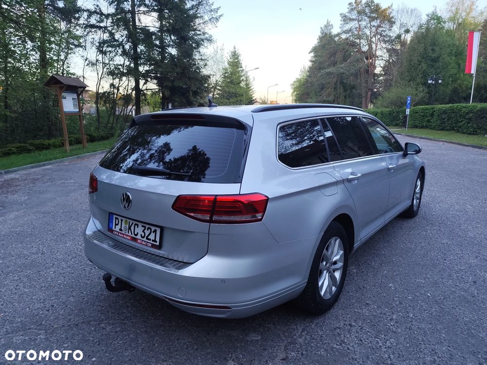 Volkswagen Passat 2.0 TDI (BlueMotion Technology) DSG Comfortline - 12