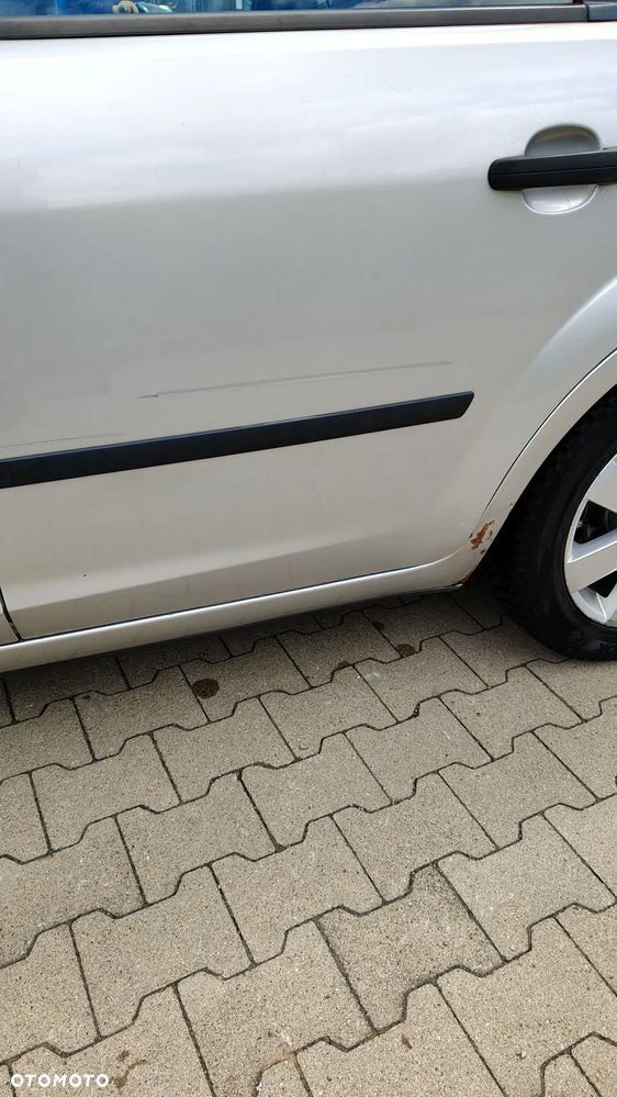 Ford Focus 1.6 16V Trend - 6