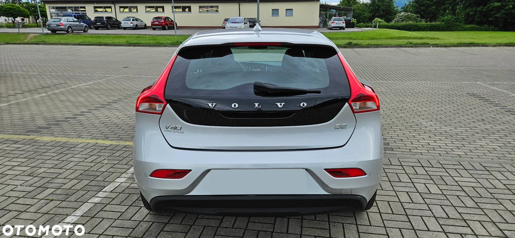 Volvo V40 D2 Drive-E Momentum - 16