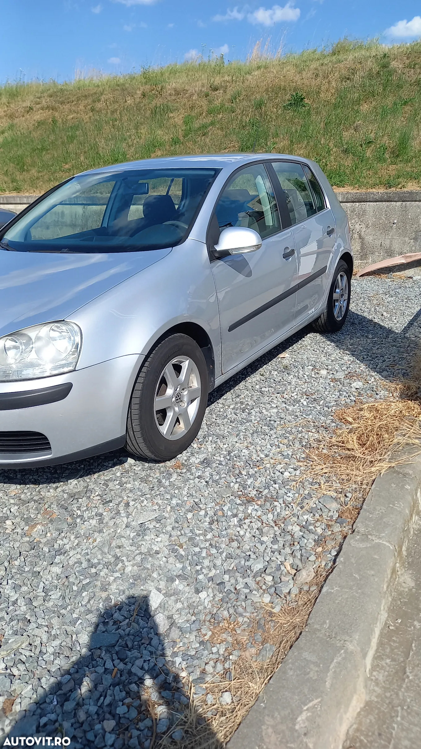 Volkswagen Golf - 5