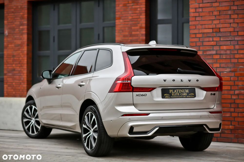 Volvo XC 60 B4 D AWD Ultimate Dark - 13