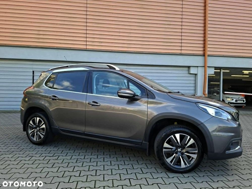 Peugeot 2008 BlueHDi 100 STOP & START Allure - 19