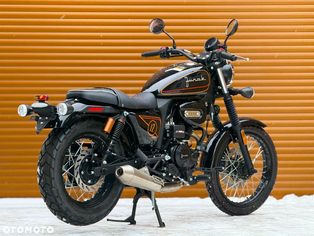 Junak M12 - 7