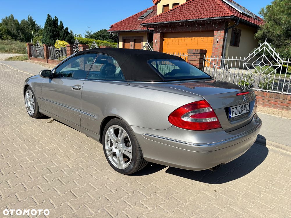 Mercedes-Benz CLK - 9
