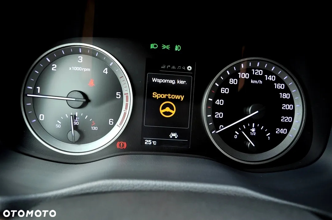 Hyundai Tucson 2.0 CRDI BlueDrive Style 2WD - 37