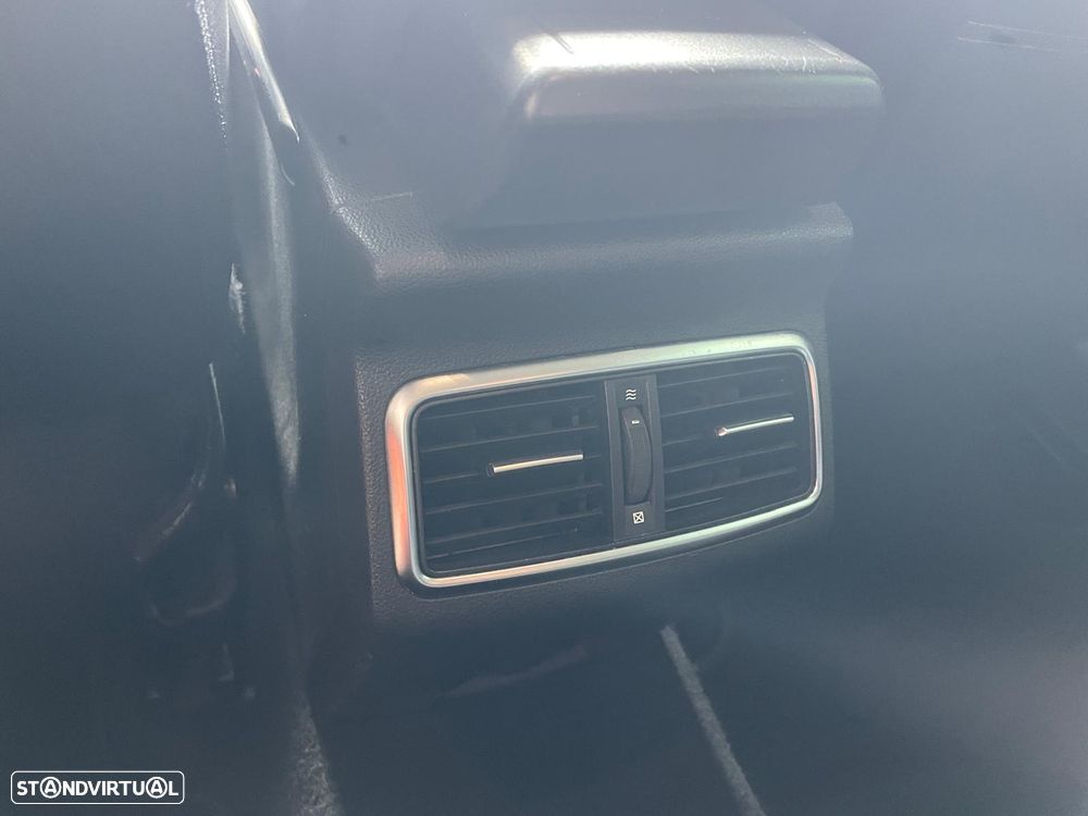 Renault Mégane ENERGY dCi 110 Start & Stop Bose Edition - 26