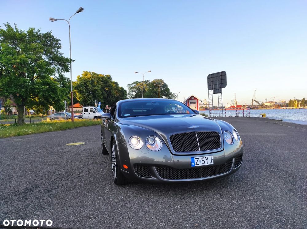 Bentley Continental GT - 18