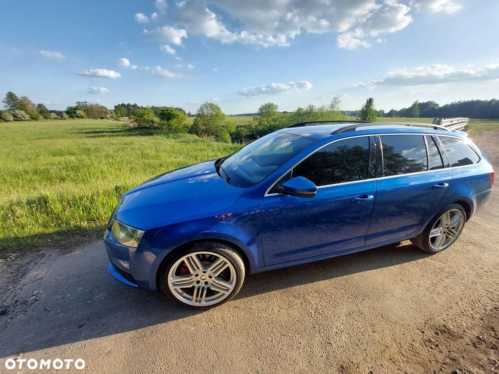 Skoda Octavia 2.0 TDI RS DSG - 2